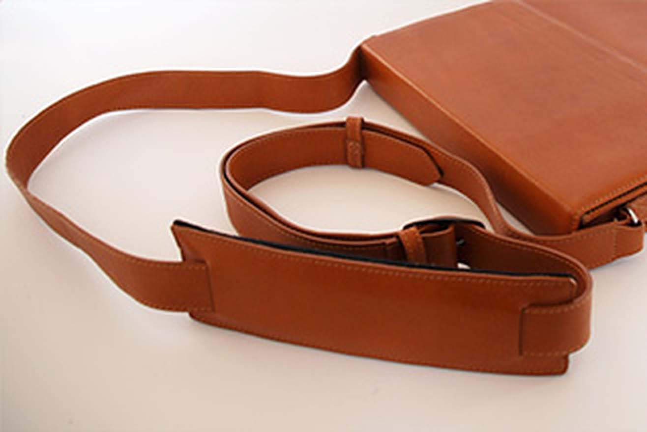 Shouldercase